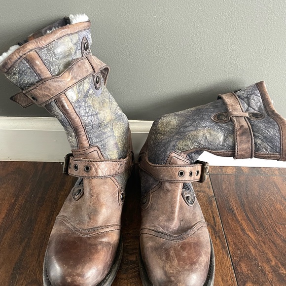 RARE UGG Adela “Ink” Motorcycle biker shearling leather US 5 Authentic - Picture 7 of 7